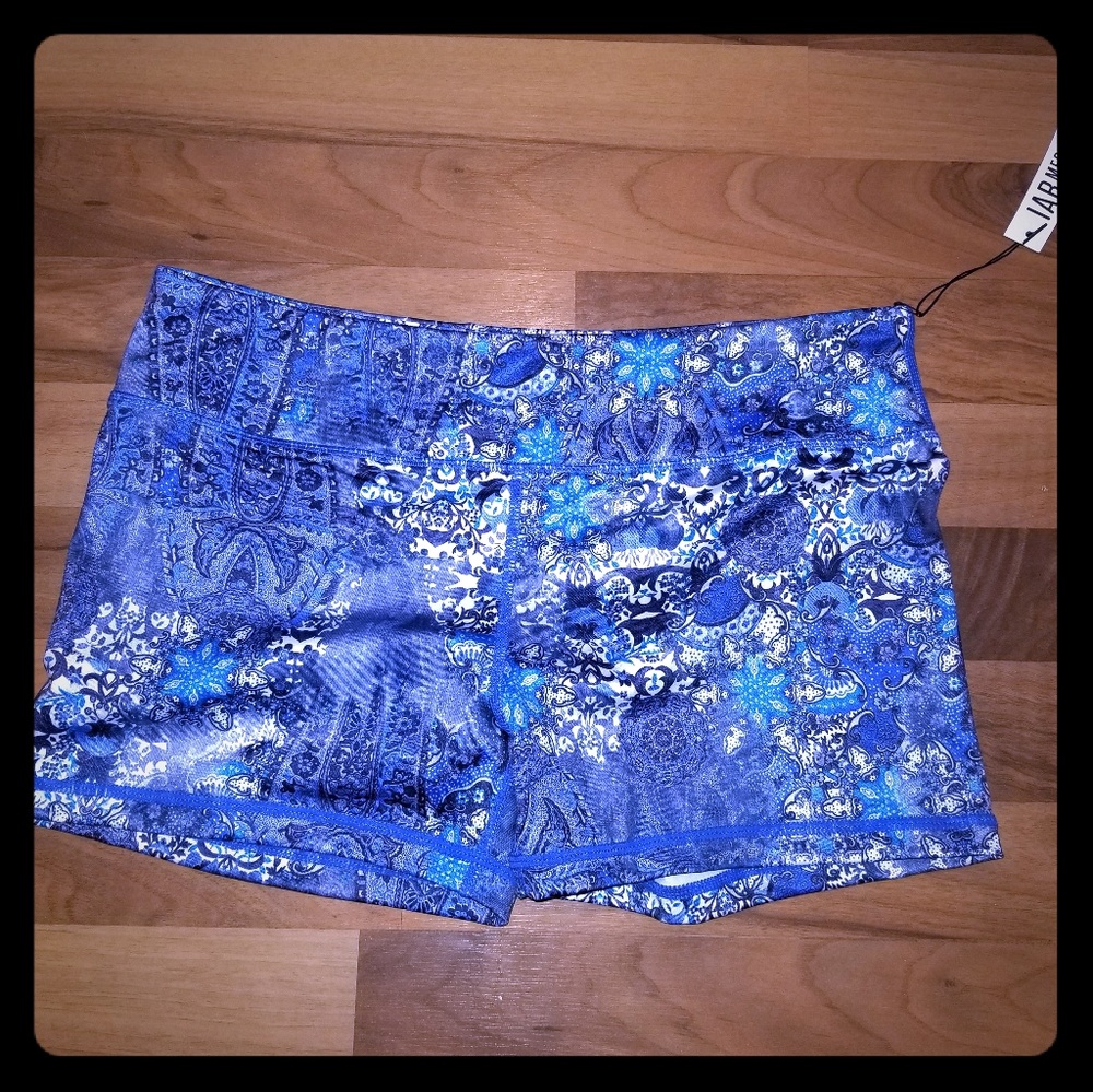 NWT IAB mfg shorts xl